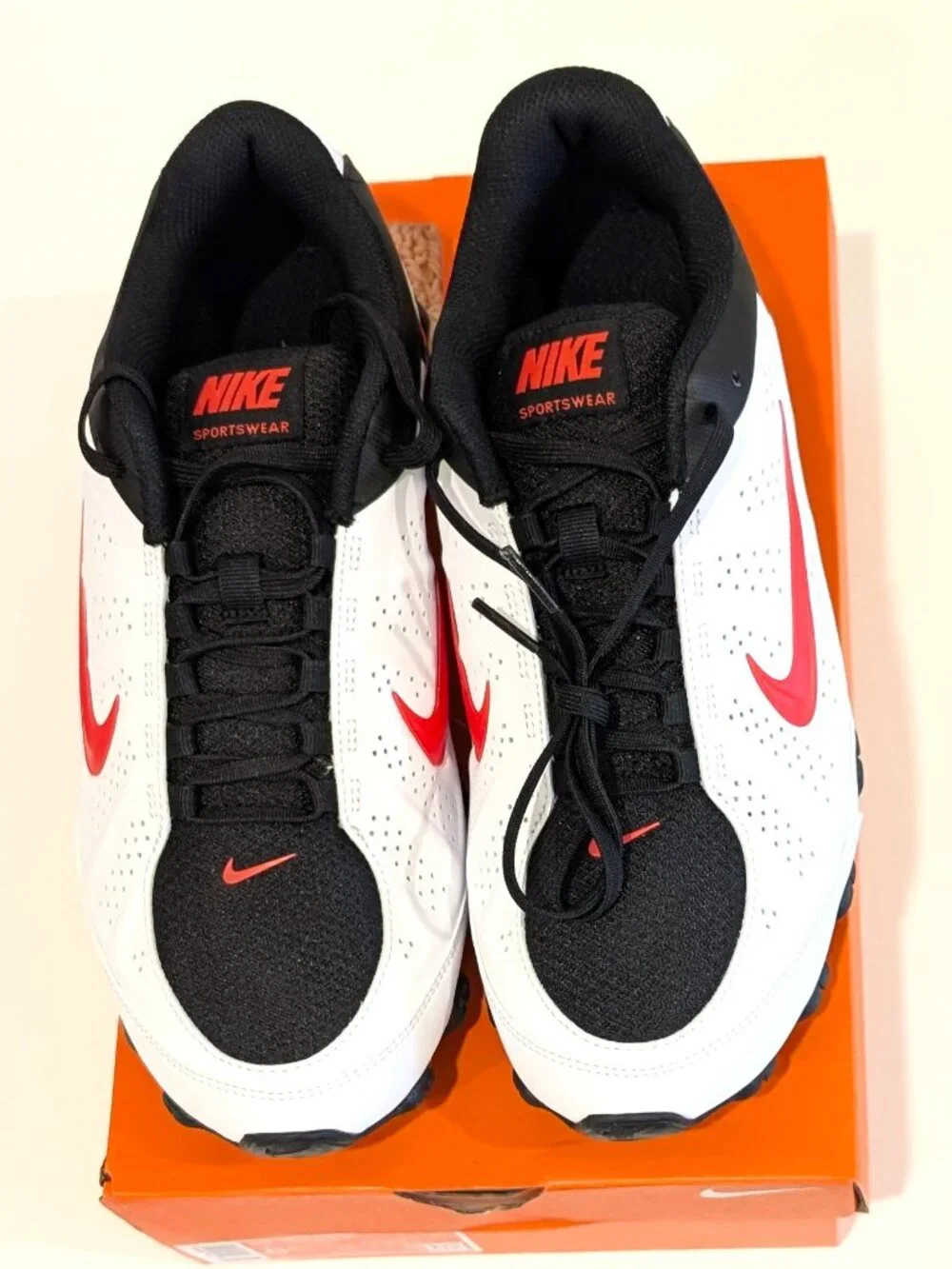 Nike Reax 8 TR Mens Cross Training Shoes White Red Black IR5118-103 Size 8.5 New